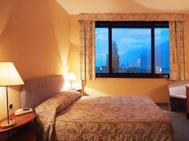 Hostellerie Du Cheval Blanc Aosta Ngoại thất bức ảnh