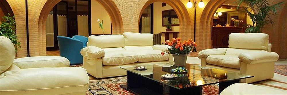 Hostellerie Du Cheval Blanc Aosta Ngoại thất bức ảnh