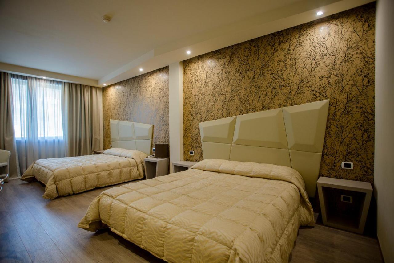 Hostellerie Du Cheval Blanc Aosta Ngoại thất bức ảnh