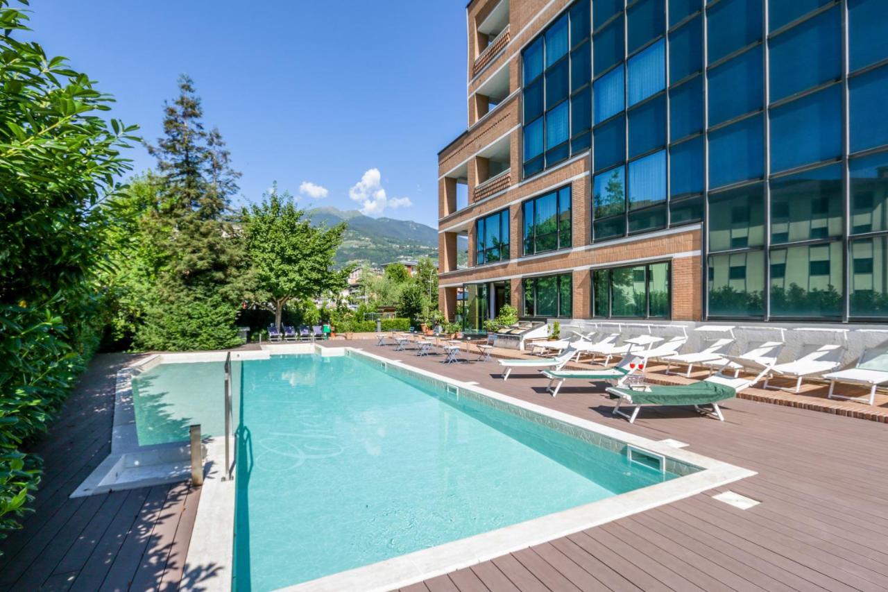 Hostellerie Du Cheval Blanc Aosta Ngoại thất bức ảnh
