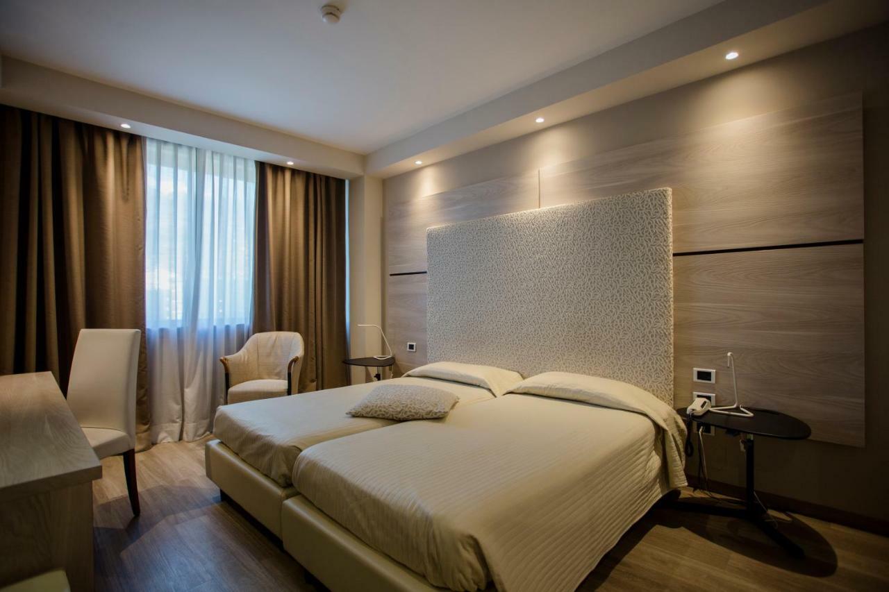 Hostellerie Du Cheval Blanc Aosta Ngoại thất bức ảnh