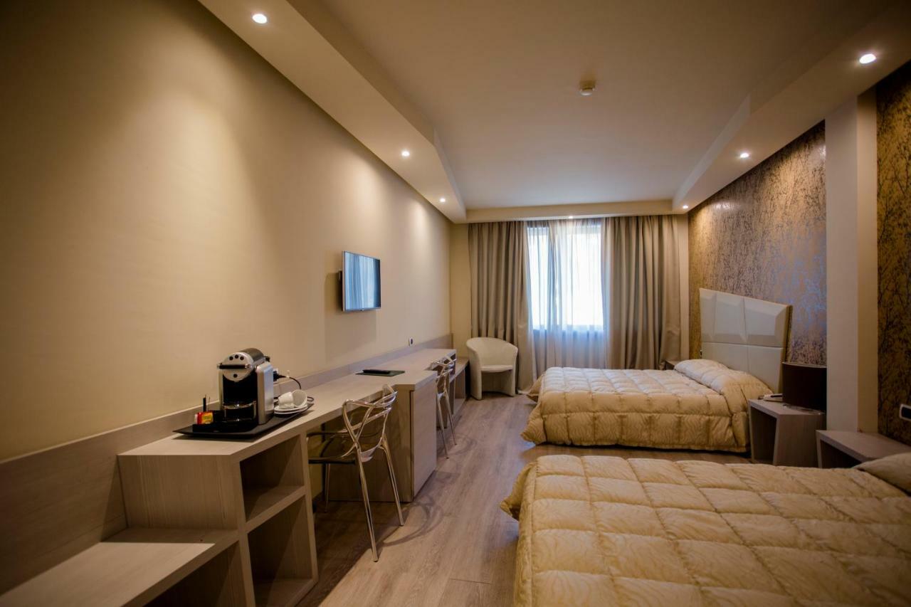 Hostellerie Du Cheval Blanc Aosta Ngoại thất bức ảnh